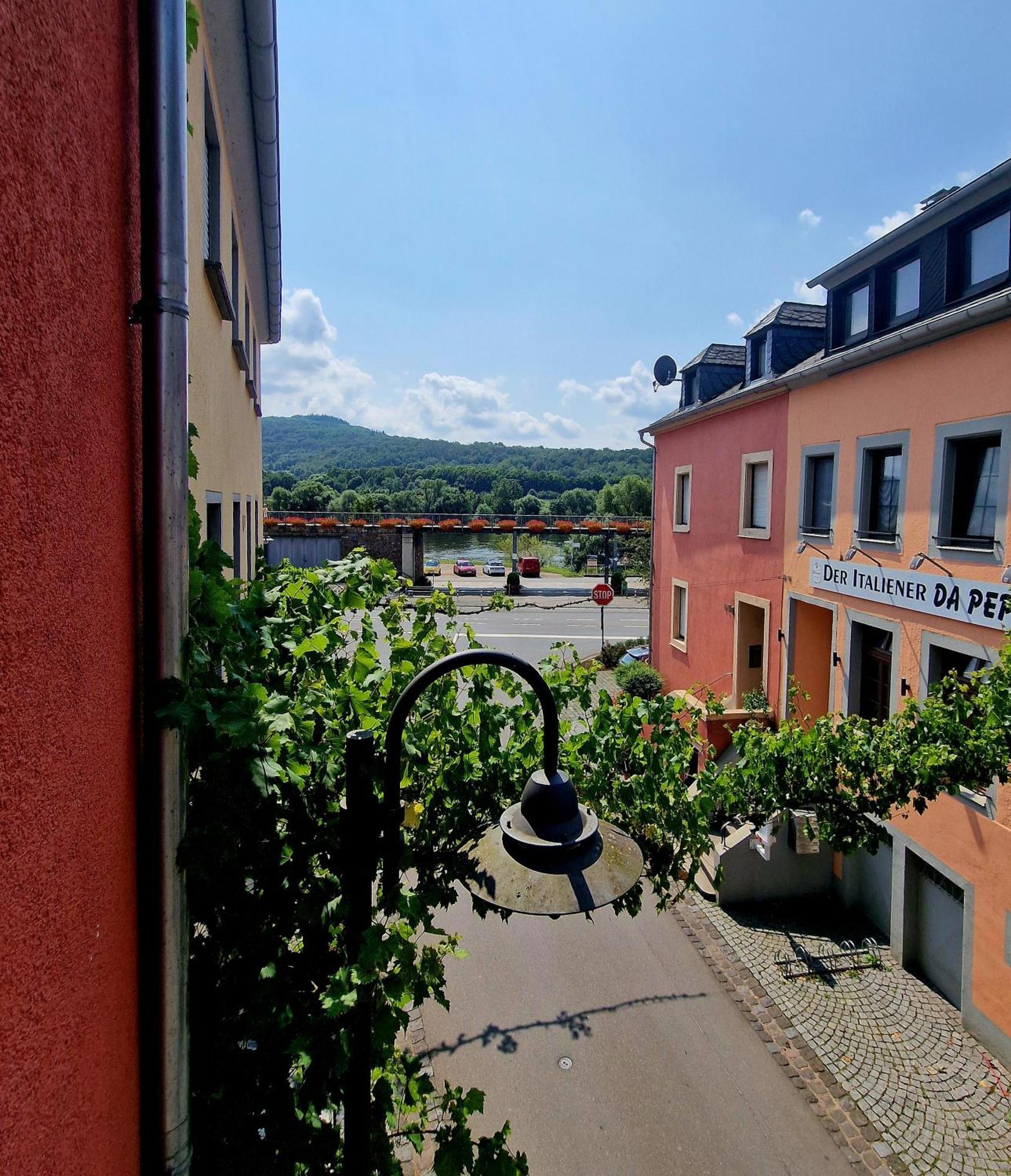 Das Rote Ferienhaus Terlinden Lieser Exterior foto